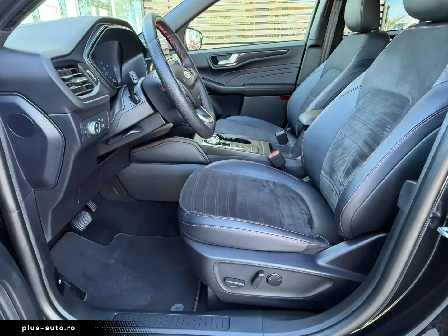 Ford  Kuga 2.5 Duratec FHEV AWD ST-Line X Hybrid