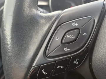 Toyota C-HR 1.8 HYBRID 122 CP CVT