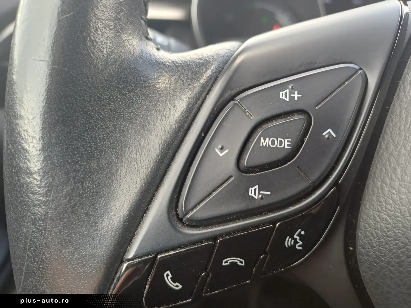 Toyota C-HR 1.8 HYBRID 122 CP CVT
