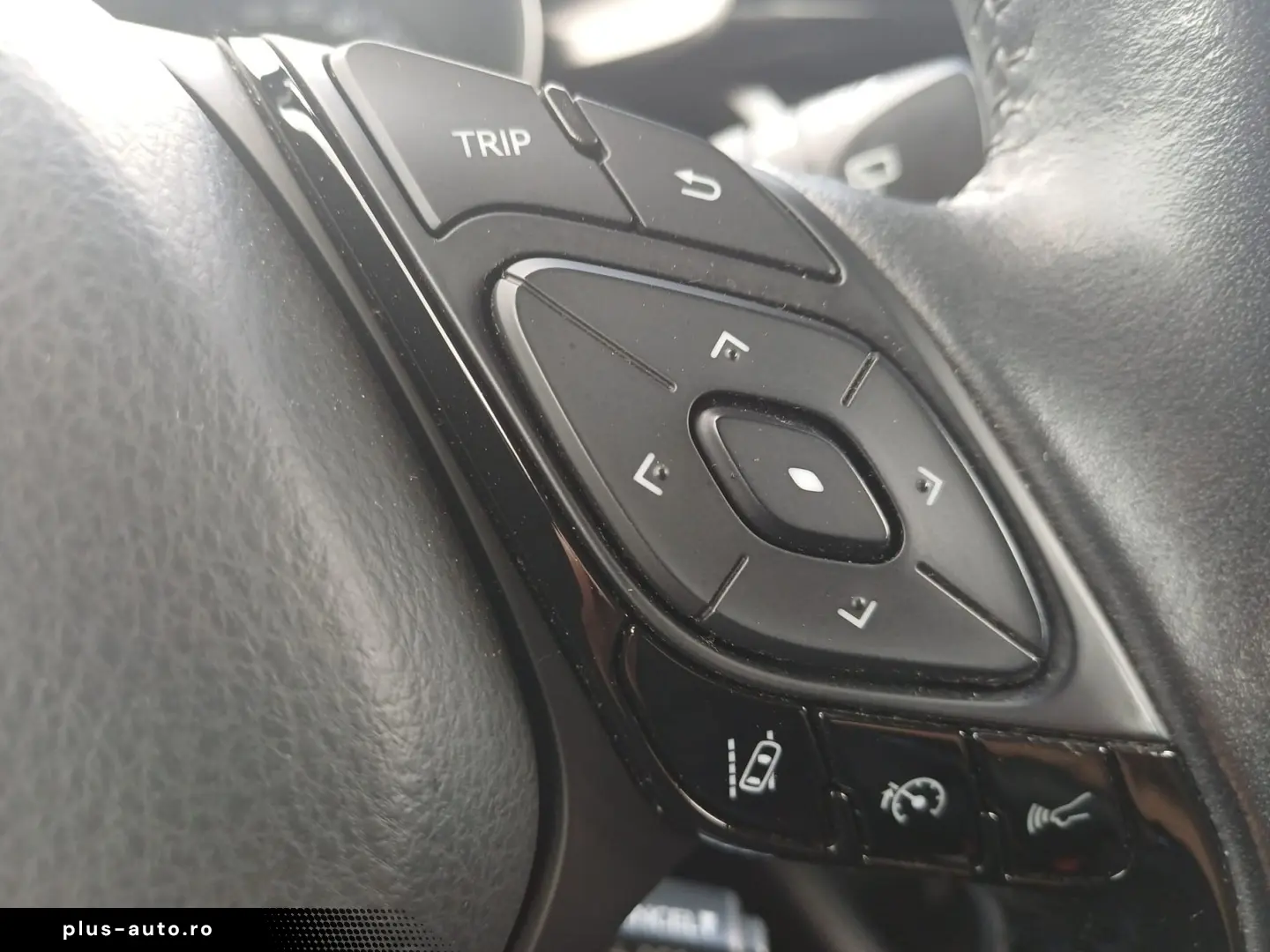 Toyota C-HR 1.8 HYBRID 122 CP CVT