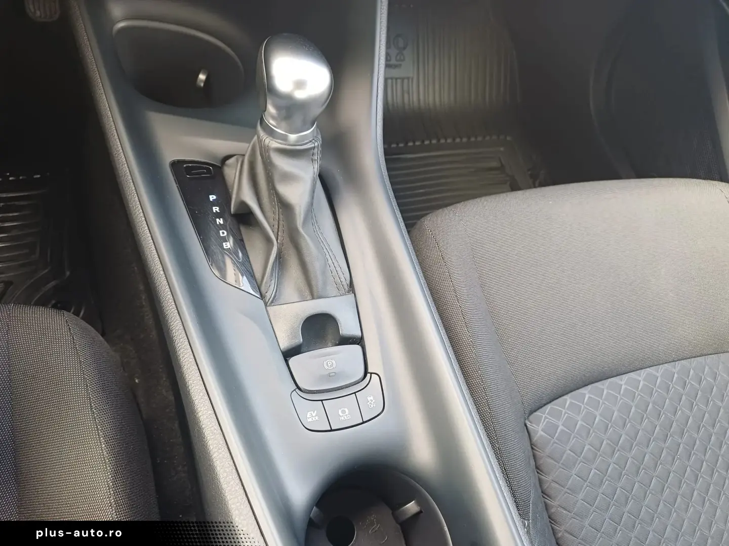Toyota C-HR 1.8 HYBRID 122 CP CVT