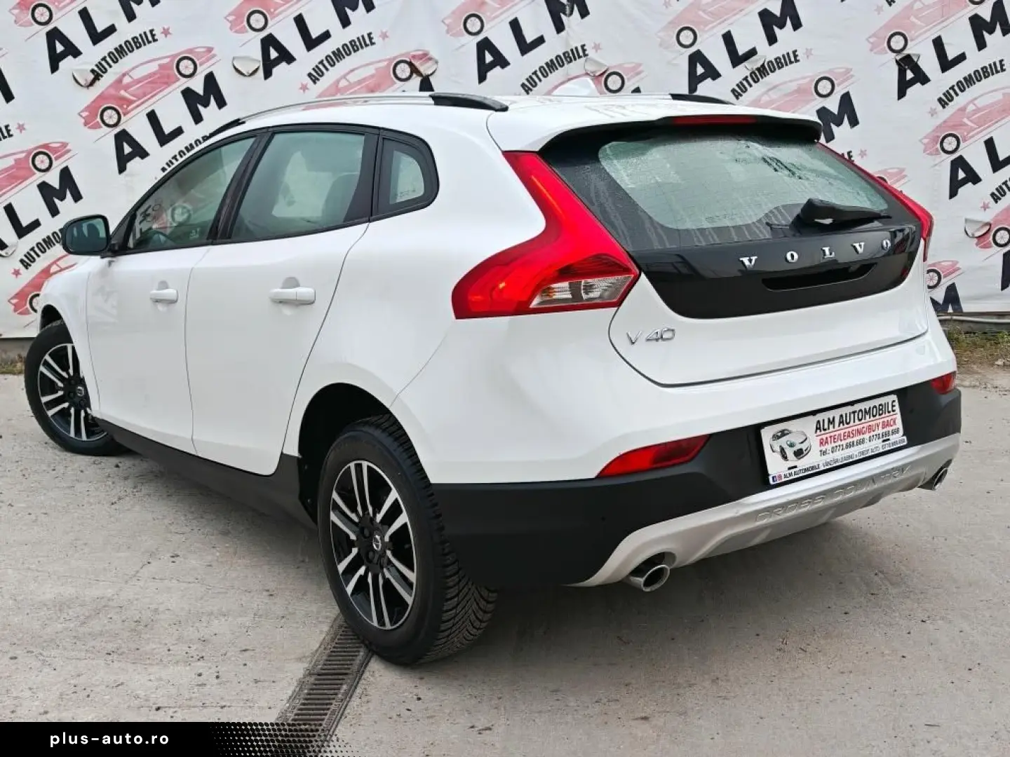 Volvo V40 Automat Crosscountry 2018 - Rate   Credit   Garant