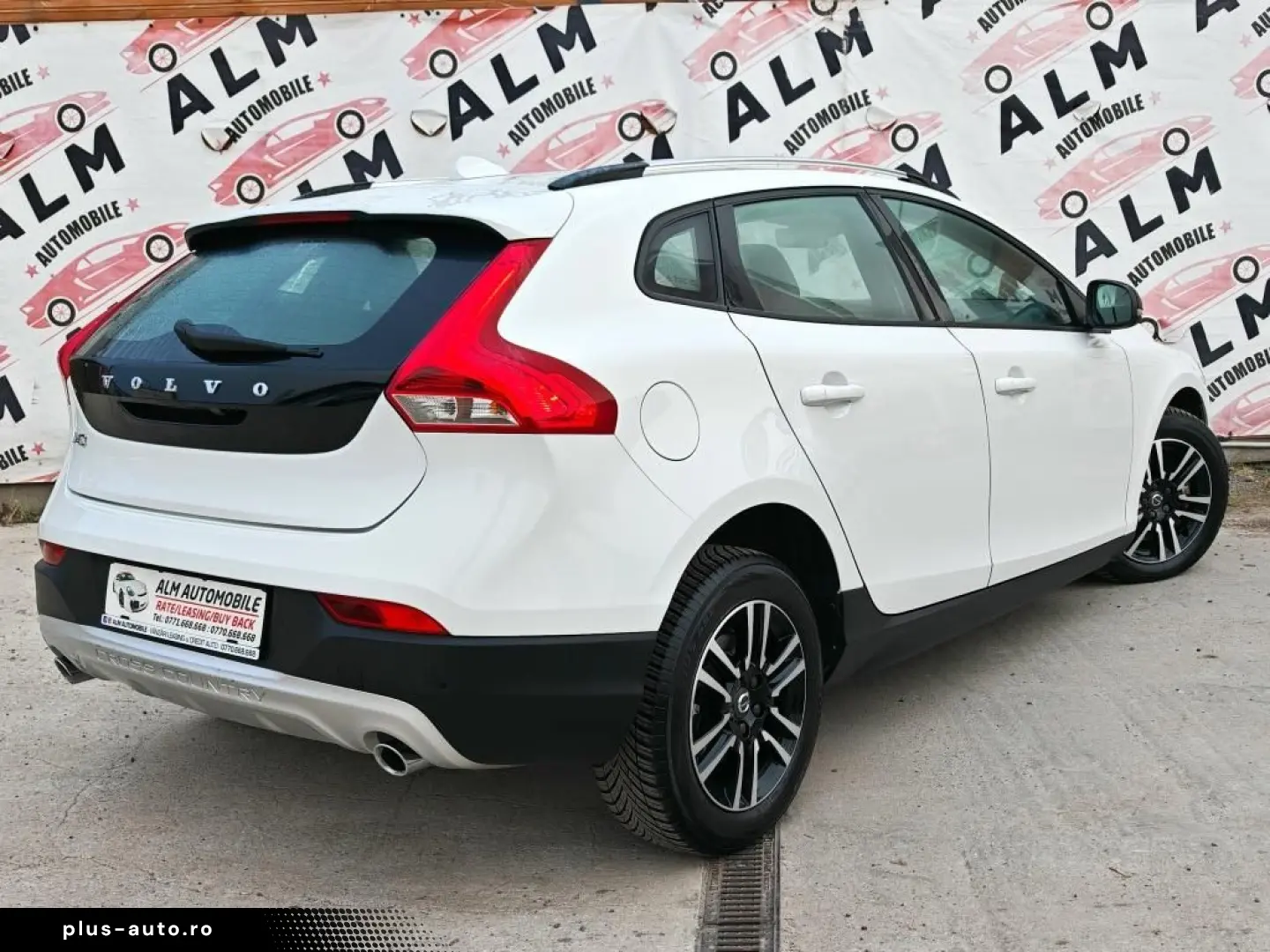 Volvo V40 Automat Crosscountry 2018 - Rate   Credit   Garant