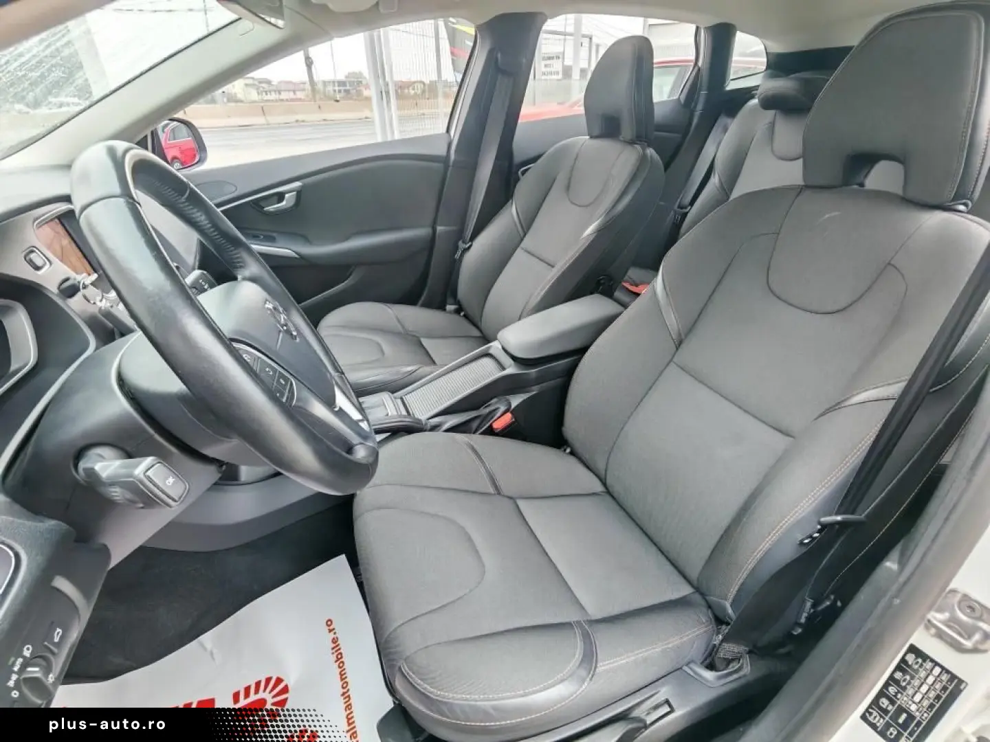 Volvo V40 Automat Crosscountry 2018 - Rate   Credit   Garant