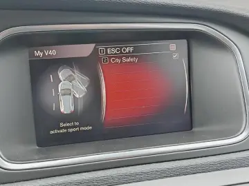 Volvo V40 Automat Crosscountry 2018 - Rate   Credit   Garant