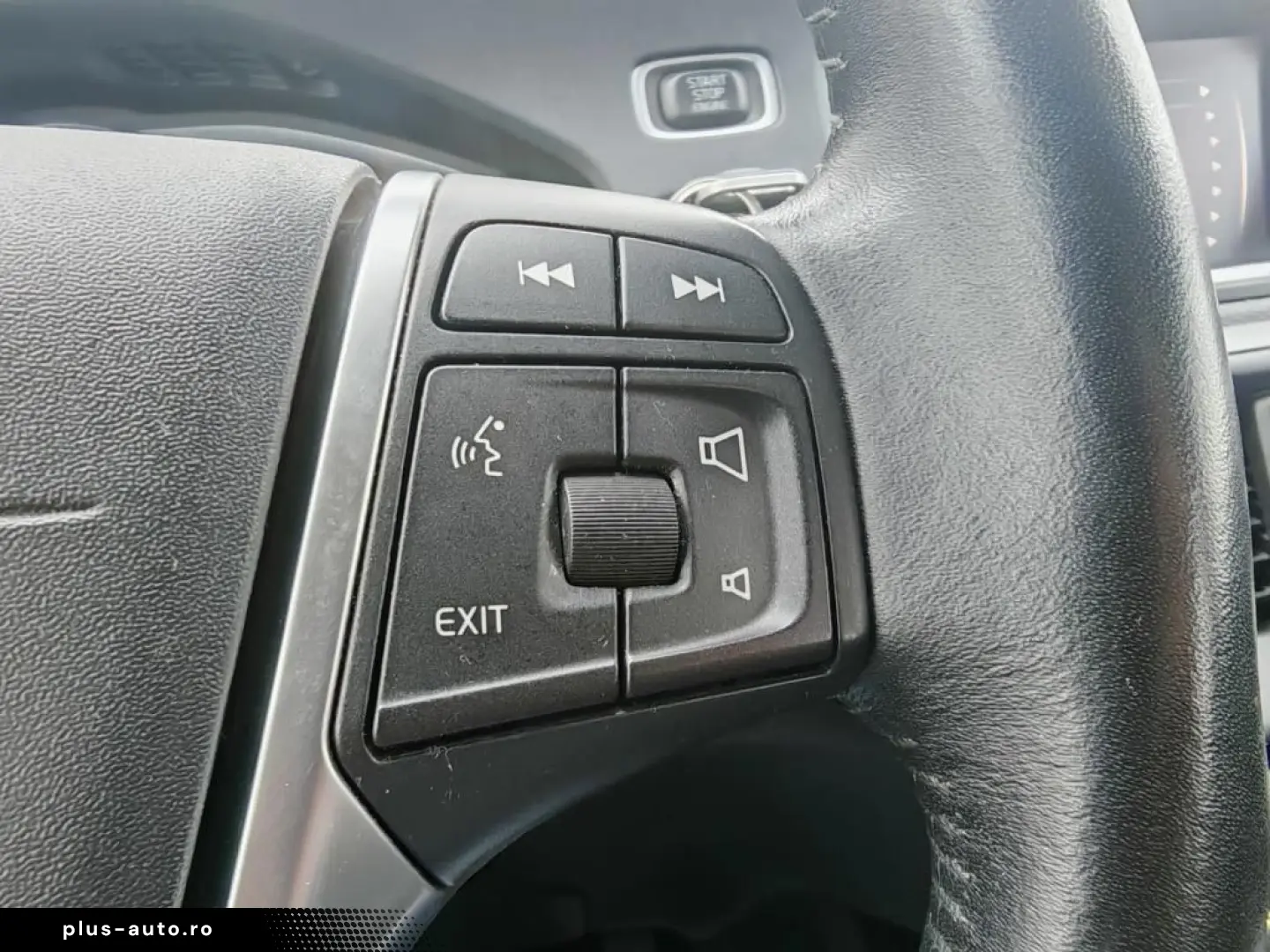 Volvo V40 Automat Crosscountry 2018 - Rate   Credit   Garant