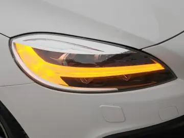 Volvo V40 Automat Crosscountry 2018 - Rate   Credit   Garant