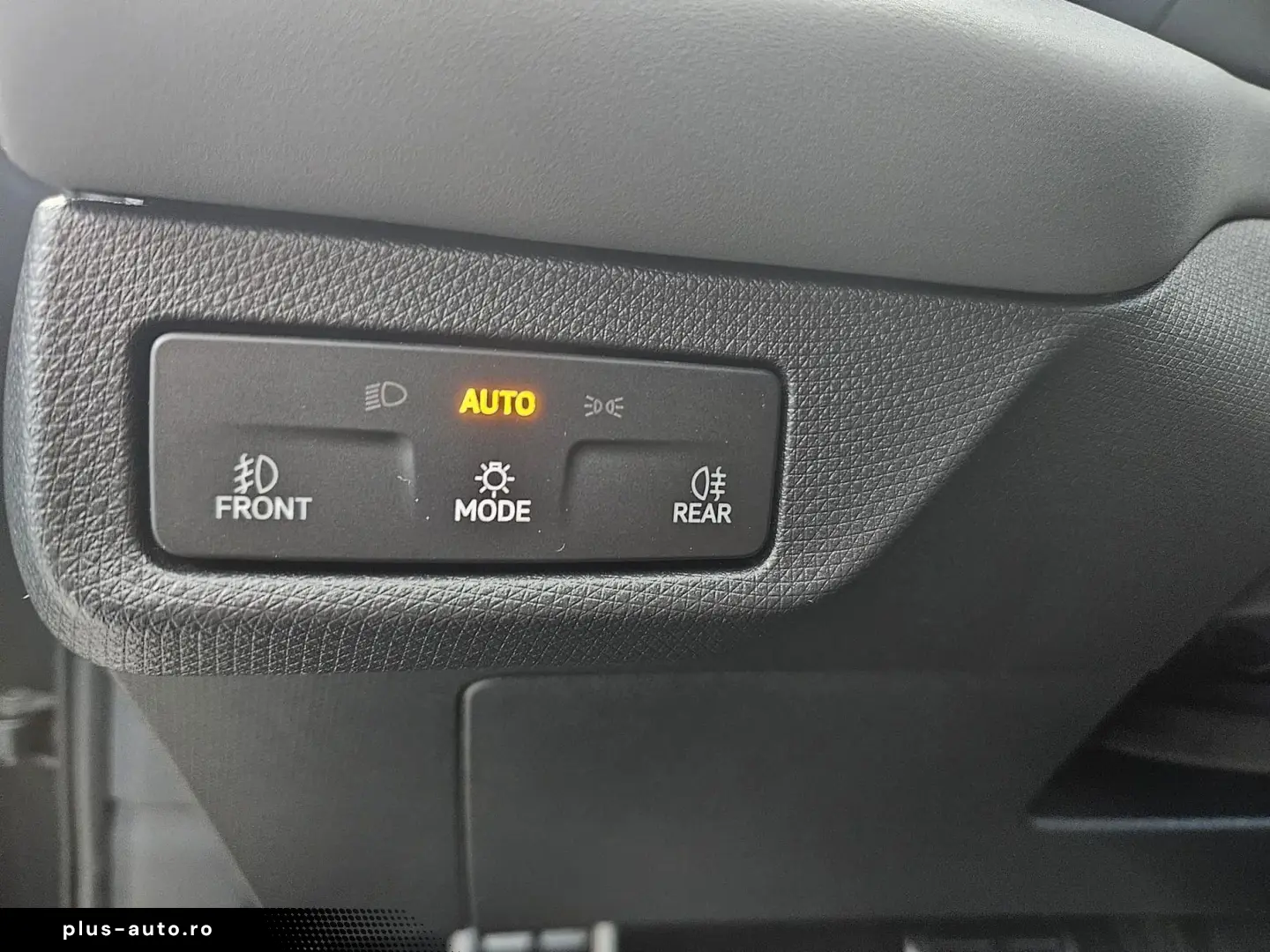 Noul Cupra Terramar 1.5 e-TSI DSG7 MHEV 150CP