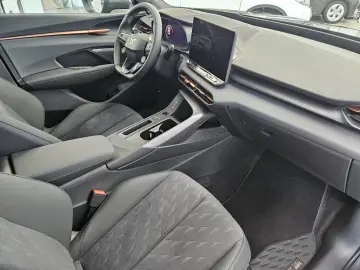 Noul Cupra Terramar 1.5 e-TSI DSG7 MHEV 150CP