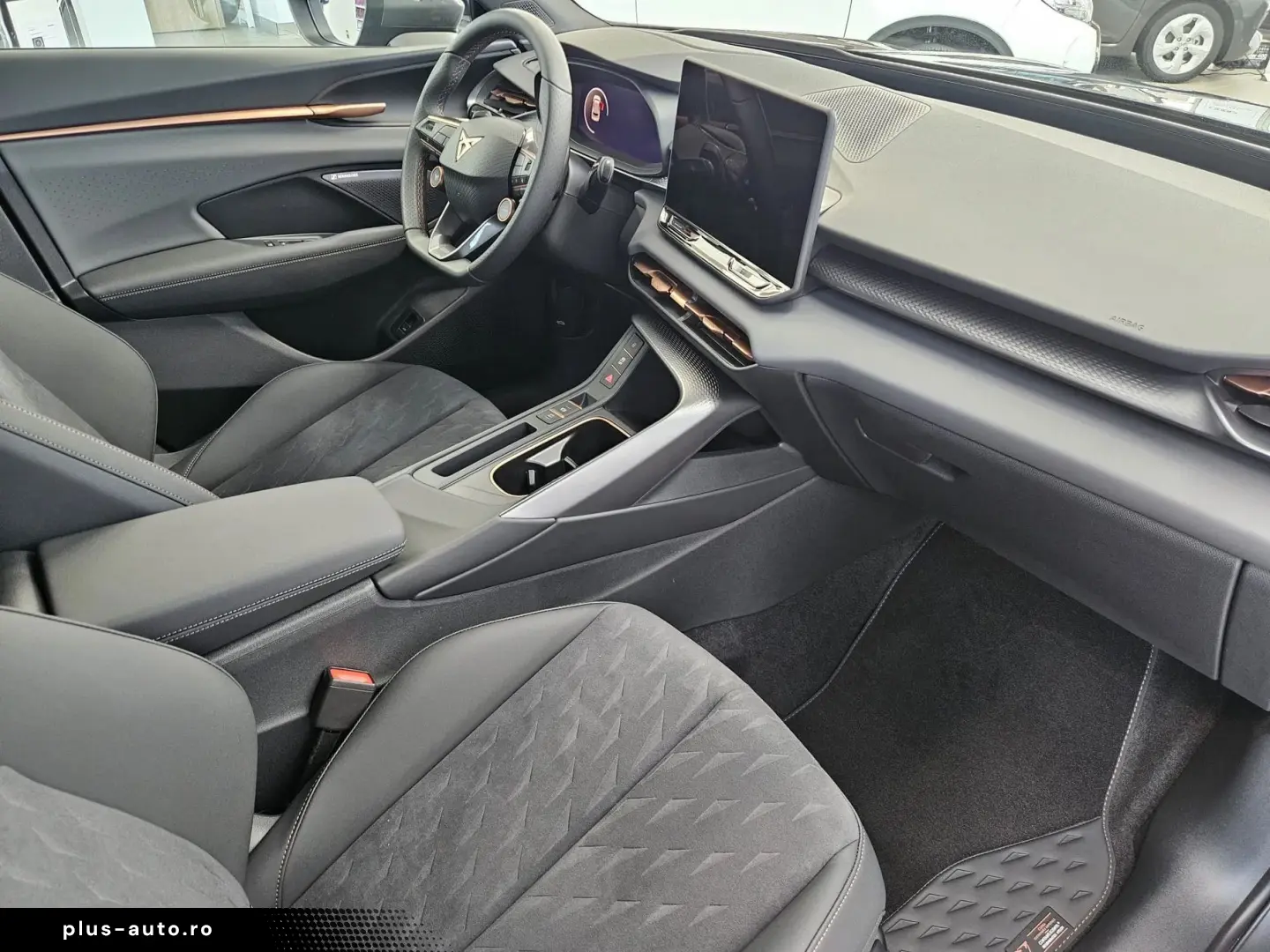 Noul Cupra Terramar 1.5 e-TSI DSG7 MHEV 150CP