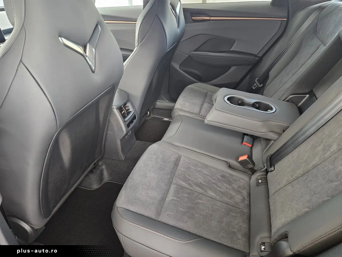 Noul Cupra Terramar 1.5 e-TSI DSG7 MHEV 150CP