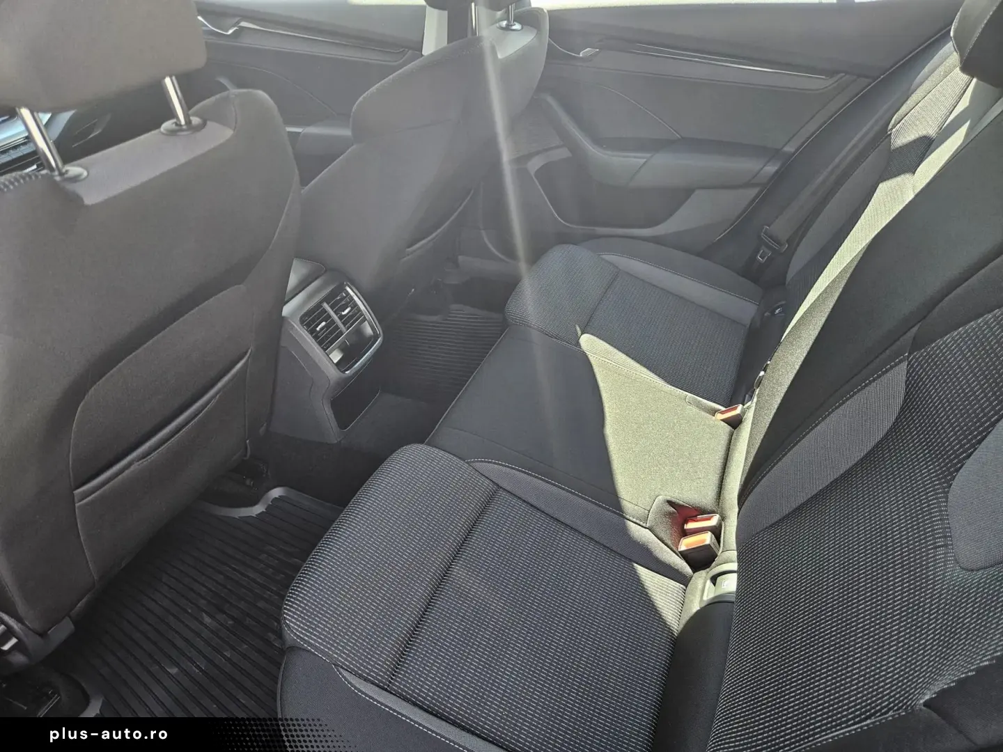 Skoda Octavia Ambition 2.0 TDi 115CP DSG