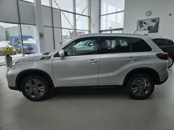 Suzuki Vitara 1.4 Boosterjet 6AT MHEV Passion 110CP