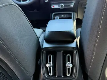 Volvo Xc-40