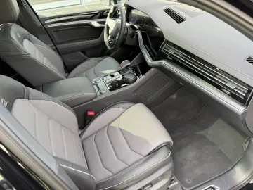 Volkswagen Touareg R Line