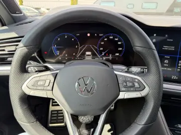 Volkswagen Touareg R Line