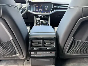 Volkswagen Touareg R Line