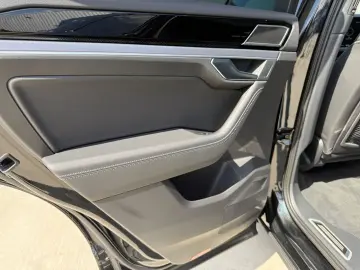 Volkswagen Touareg R Line