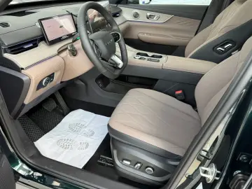 Chery Tiggo-8