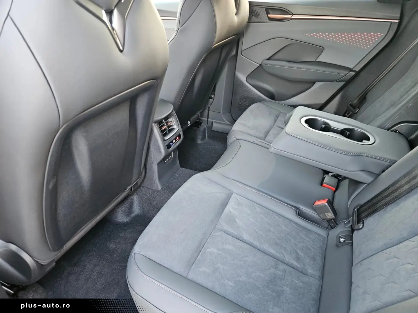 Cupra Terramar 1.5 eTSI 150CP hibrid MHEV