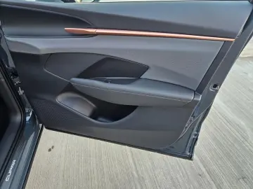 Cupra Terramar 1.5 eTSI 150CP hibrid MHEV