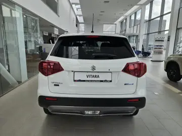 Suzuki Vitara 1.4 Boosterjet 6MT MHEV Passion - Tractiune Fa