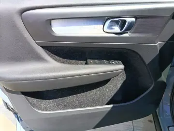 Volvo Xc-40