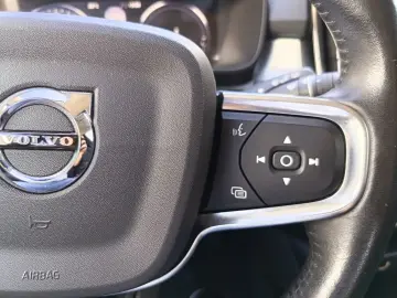 Volvo Xc-40