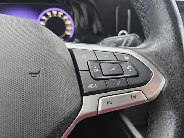 Volkswagen Golf 1.0 eTSI DSG Life