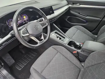 Volkswagen Golf 1.0 eTSI DSG Life