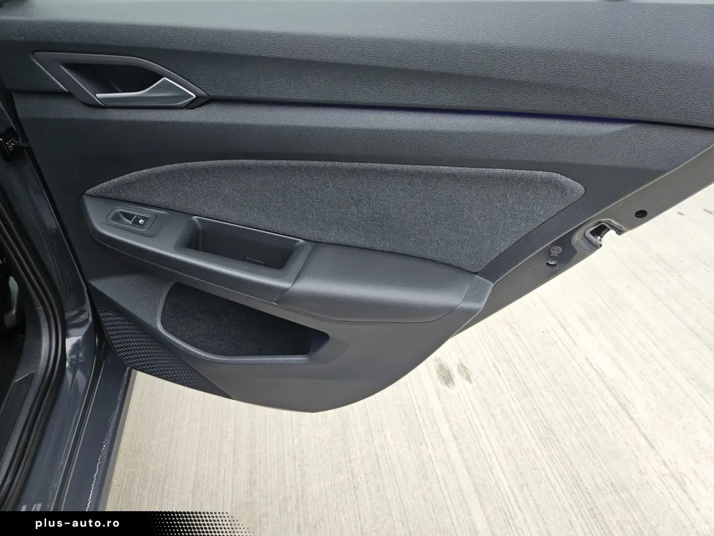Volkswagen Golf 1.0 eTSI DSG Life