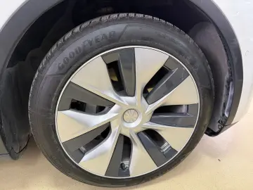 Tesla T-Model-Y
