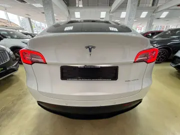 Tesla T-Model-Y