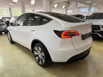 Tesla T-Model-Y