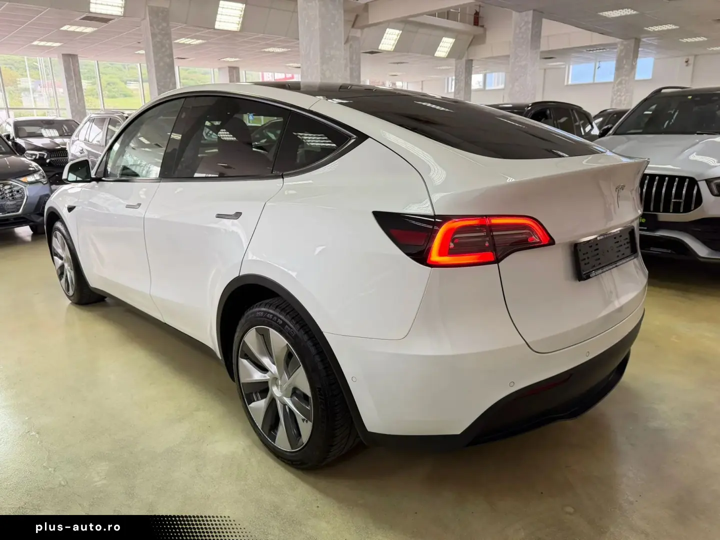 Tesla T-Model-Y