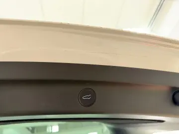 Tesla T-Model-Y
