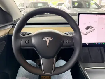 Tesla T-Model-Y
