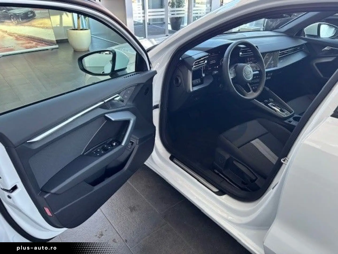 Audi A3 Limuzina 35 TFSI 150cp Stronic Mild Hybrid 2026