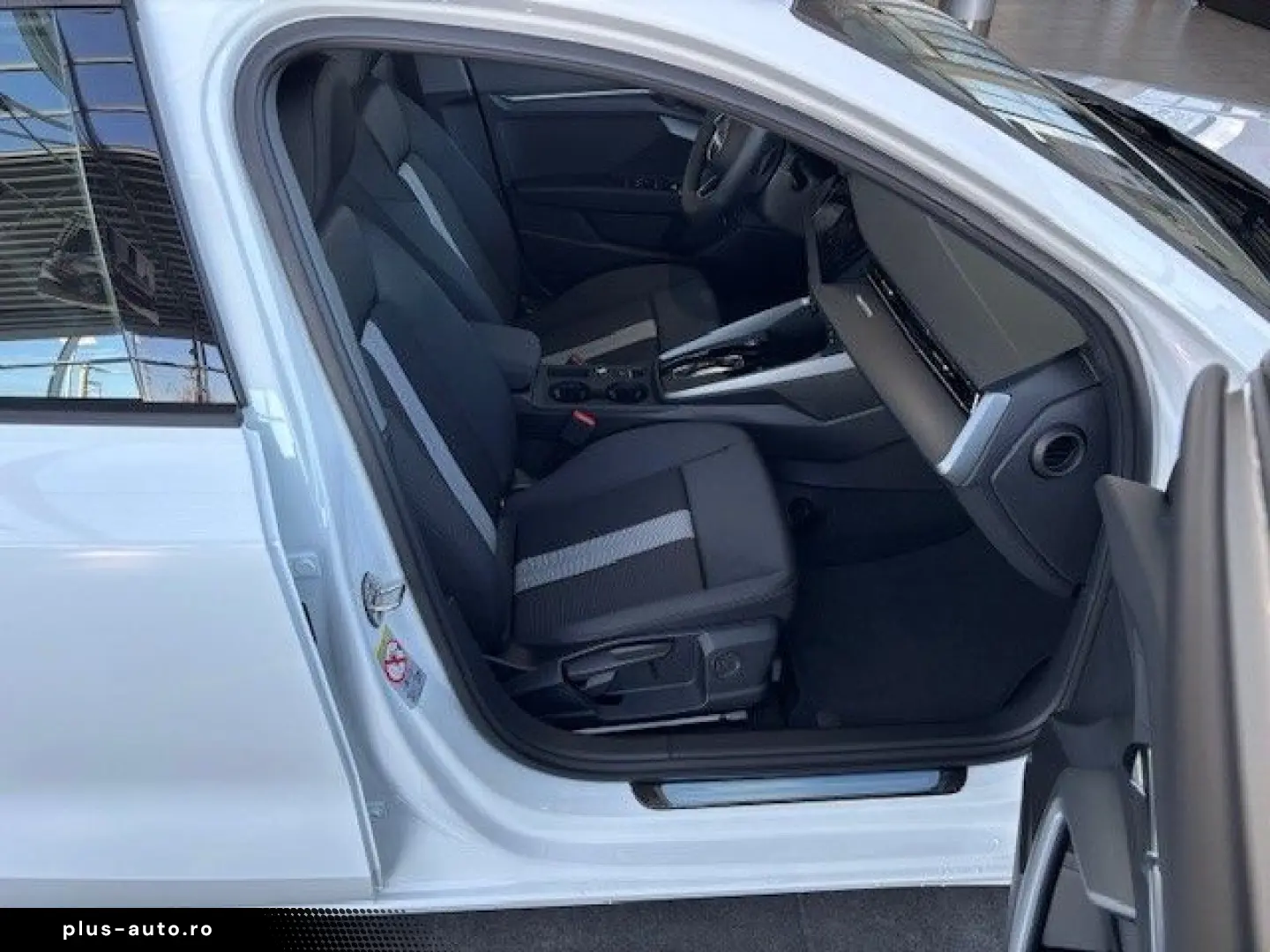 Audi A3 Limuzina 35 TFSI 150cp Stronic Mild Hybrid 2026