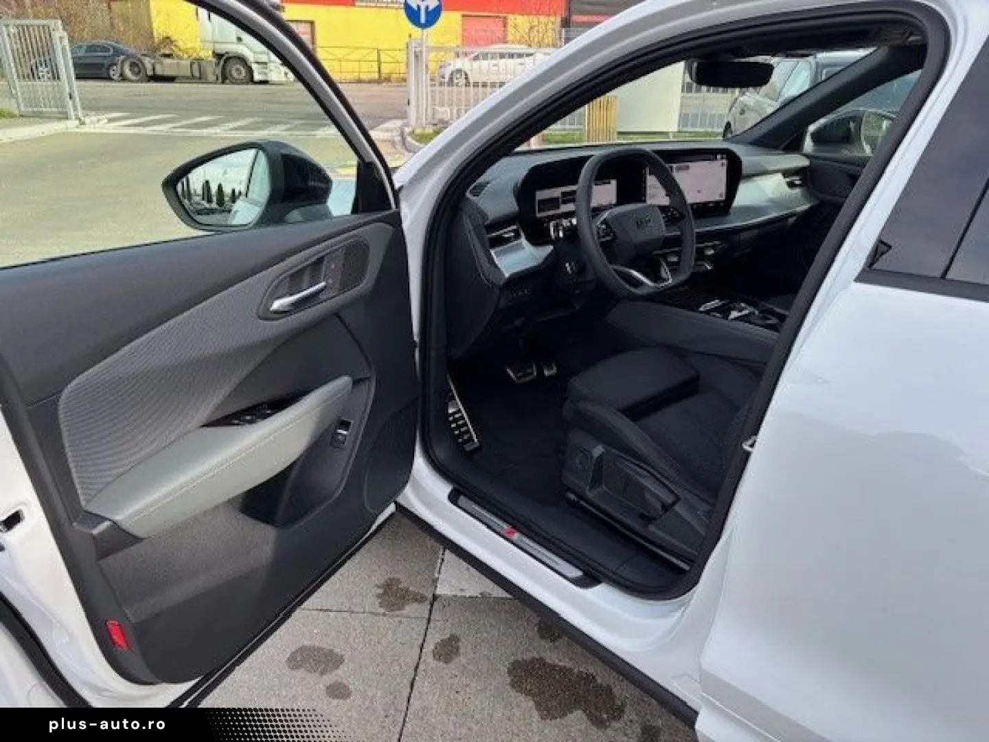 Noul Audi Q3 Sportback S Line 35 TFSI 150cp Stronic Mild Hyb