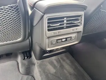 Audi Q8 PI 55 TFSI e quattro 290 kW   394 CP Plug in Hybrid