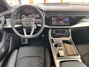 Audi Q8 PI 55 TFSI e quattro 290 kW   394 CP Plug in Hybrid