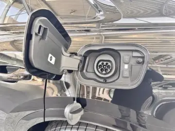 Audi Q8 PI 55 TFSI e quattro 290 kW   394 CP Plug in Hybrid