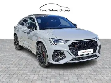 Audi Audi-Rsq3