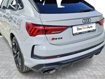 Audi Audi-Rsq3