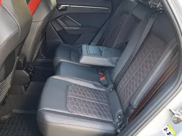 Audi Audi-Rsq3