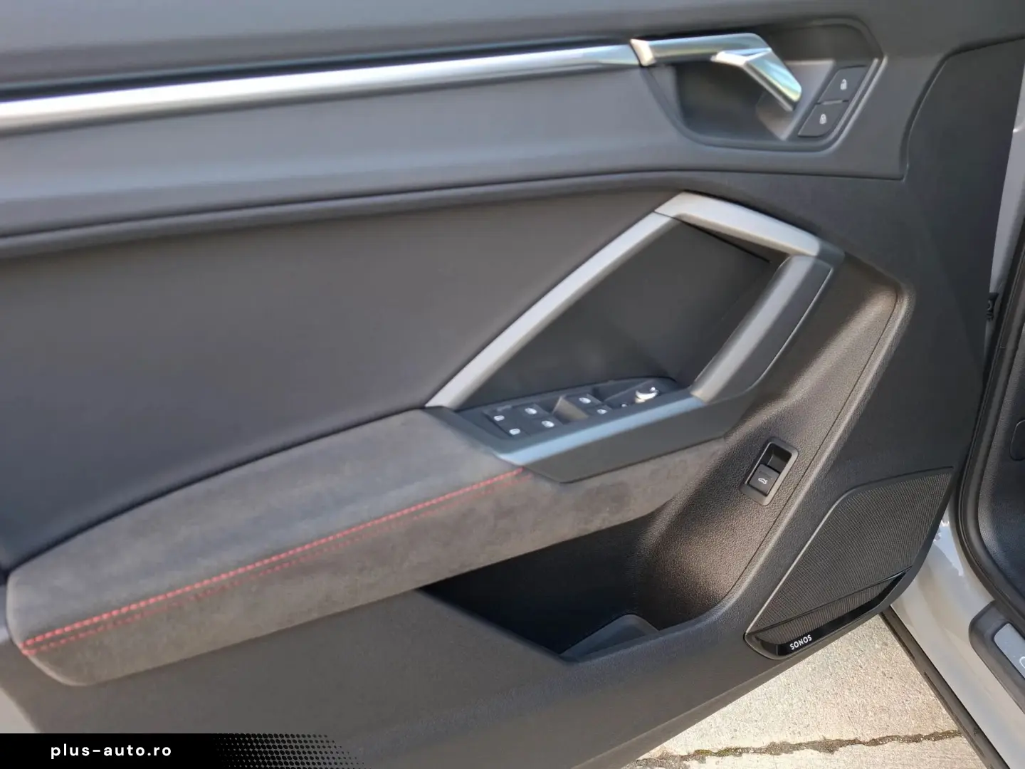 Audi Audi-Rsq3
