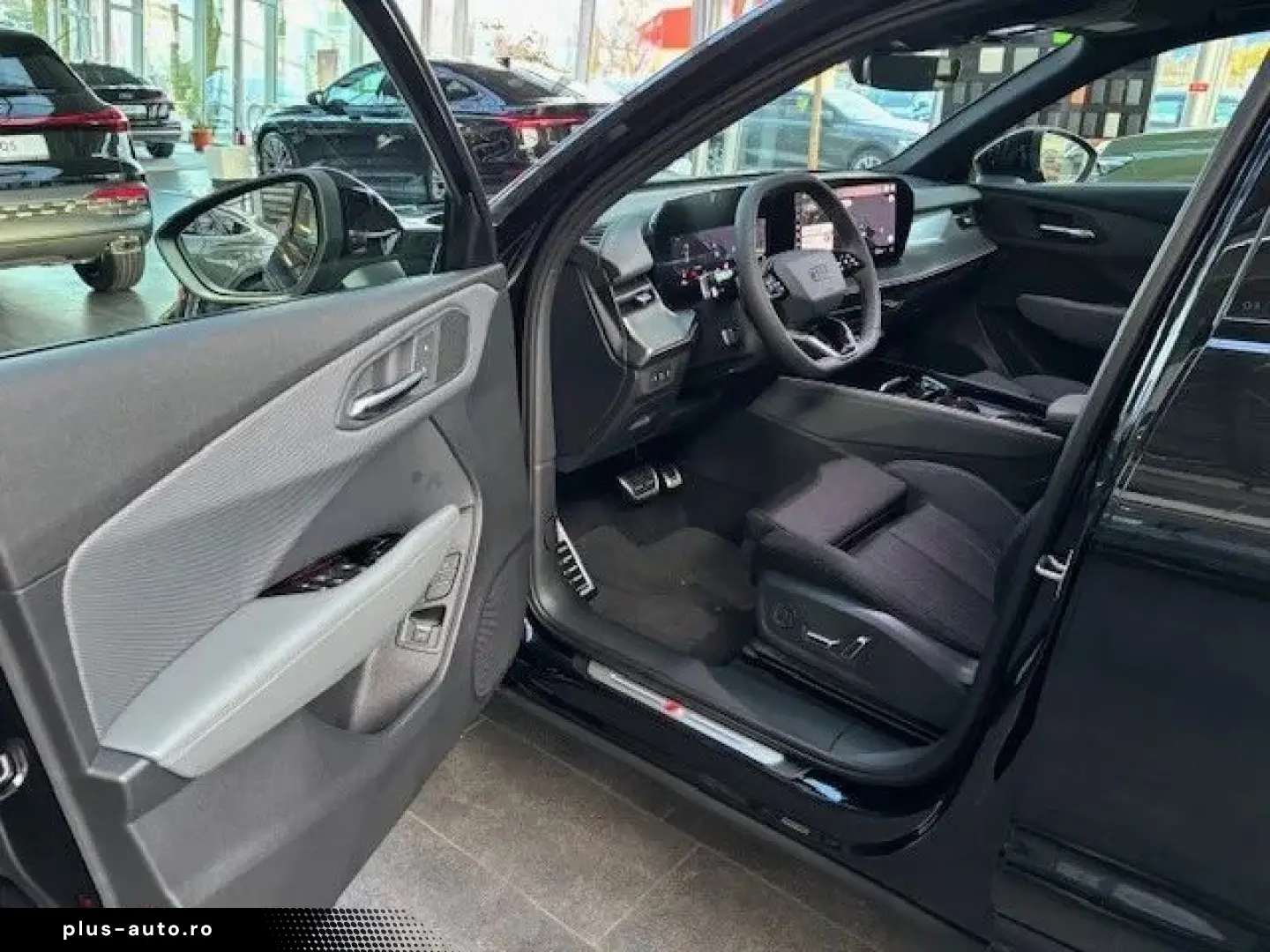 Noul Audi Q3 S Line 40 TFSI quattro 204cp Stronic