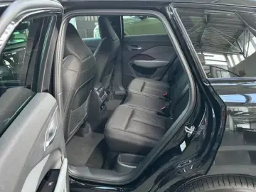 Noul Audi Q3 S Line 40 TFSI quattro 204cp Stronic