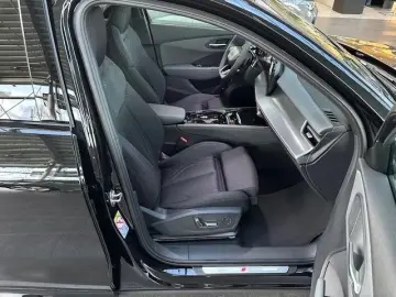 Noul Audi Q3 S Line 40 TFSI quattro 204cp Stronic